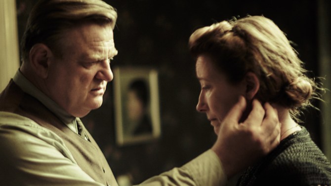 Alone In Berlin (2017) Film Review